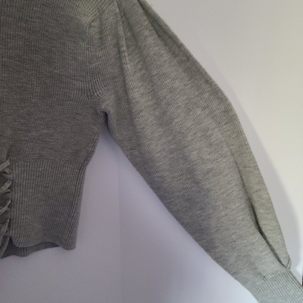 BCBG MAXAZRIA WOMENS LACE UP-CORSET- CROP SWEATER-LIGHT GRAY- SIZE MEDIUM - Picture 7 of 12